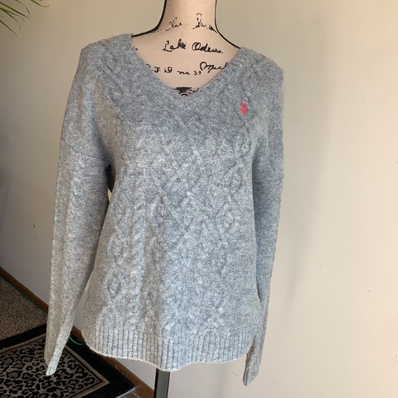 U.S. Polo Assn. V-Neck Heather Gray Monogram Sweater Sz M NWT - Picture 3 of 11